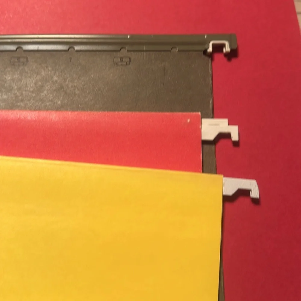 ⭐️2/$12⭐️ 24 File folder set and hanging folder - Picture 5 of 5